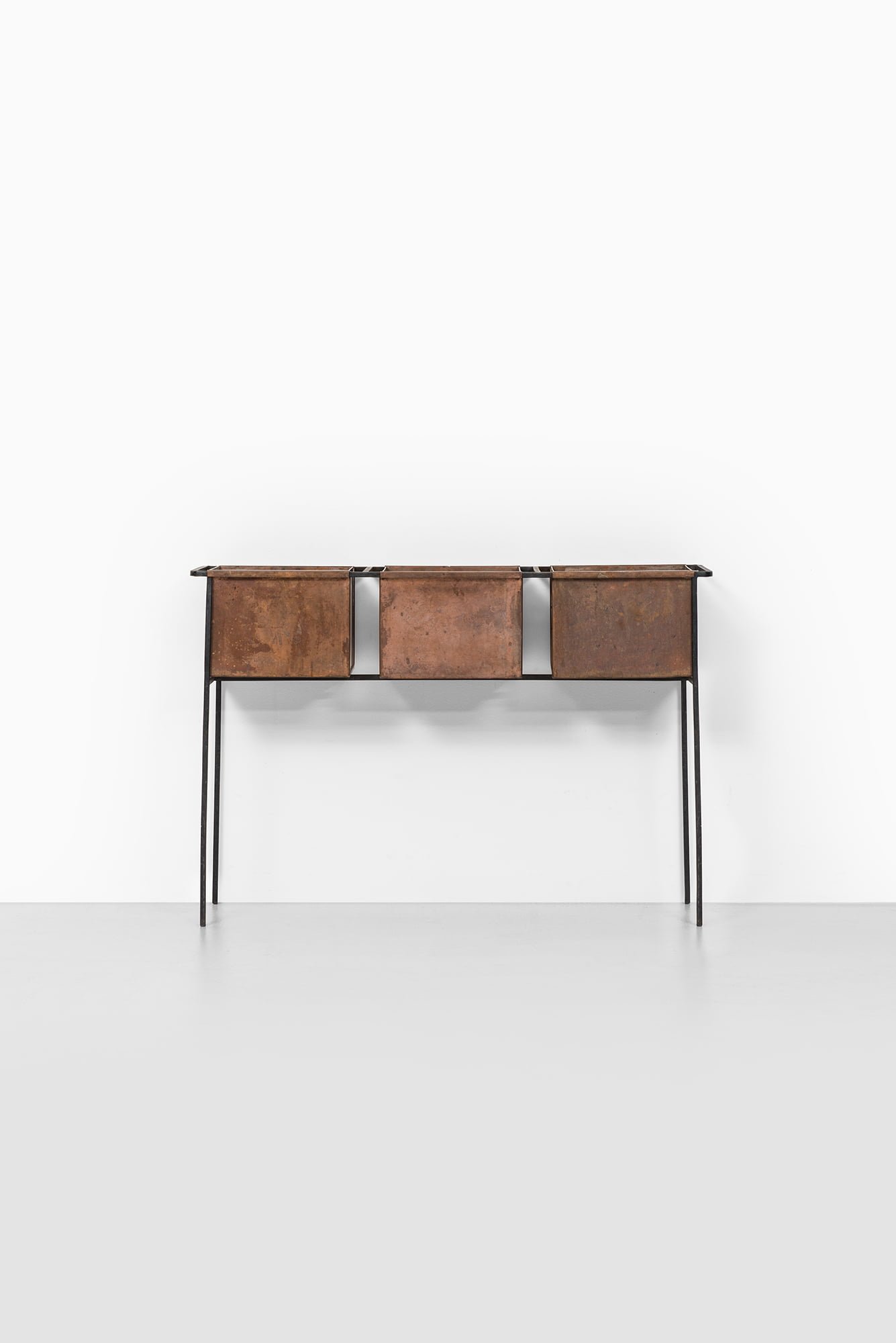 Hans-Agne Jakobsson flower table in copper at Studio Schalling