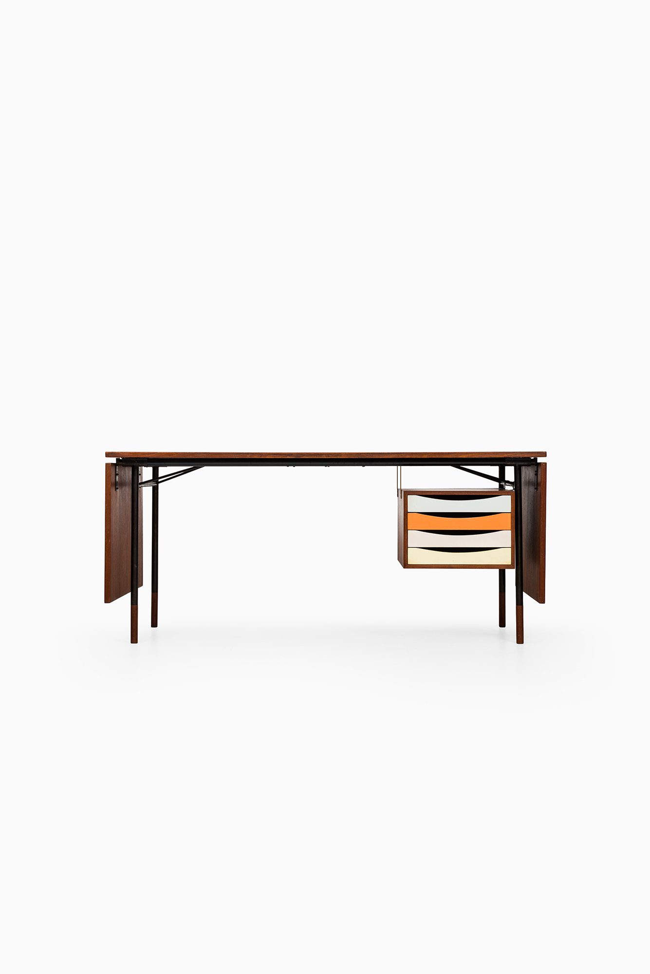 Finn Juhl desk model BO-69 in teak at Studio Schalling