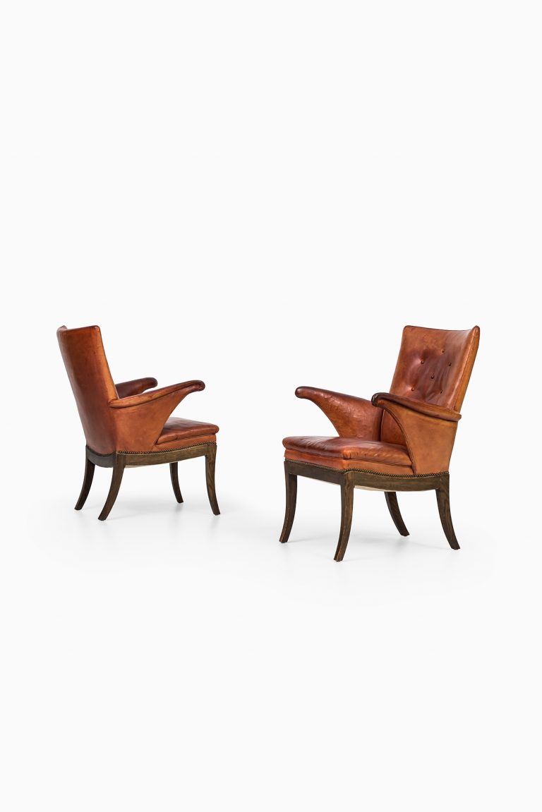 Frits Henningsen easy chairs at Studio Schalling