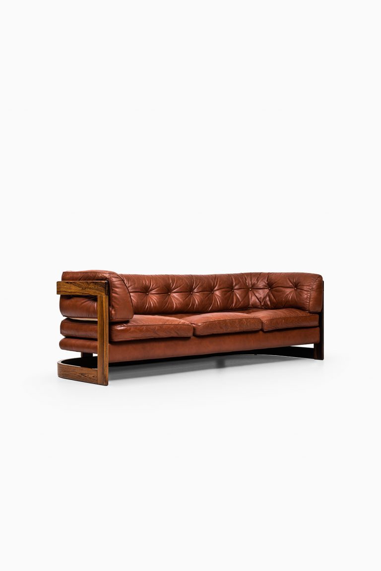 Lennart Bender sofa in rosewood and red leather at Studio Schalling