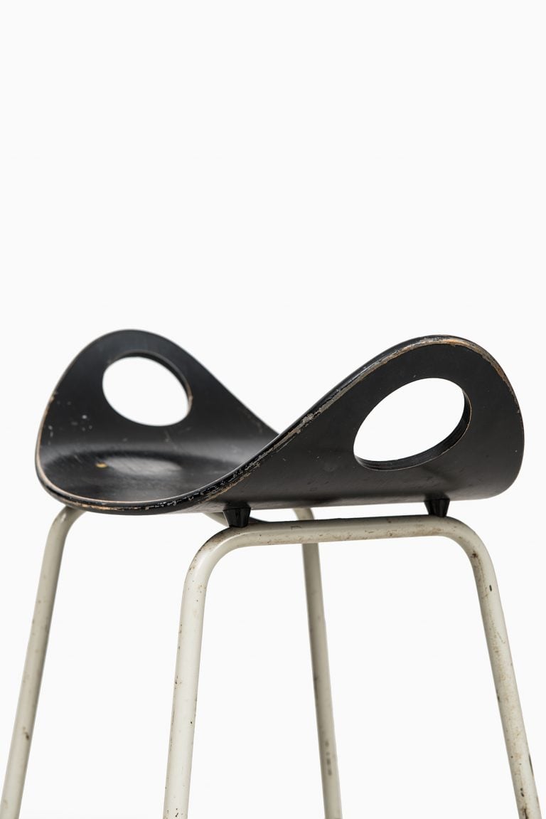 Olof Kettunen stools in black lacquered plywood at Studio Schalling