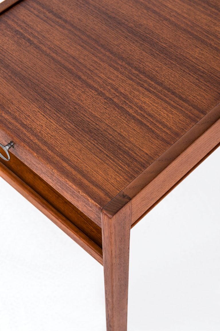 Sven Engström & Gunnar Myrstrand bedside tables model Dixi at Studio Schalling