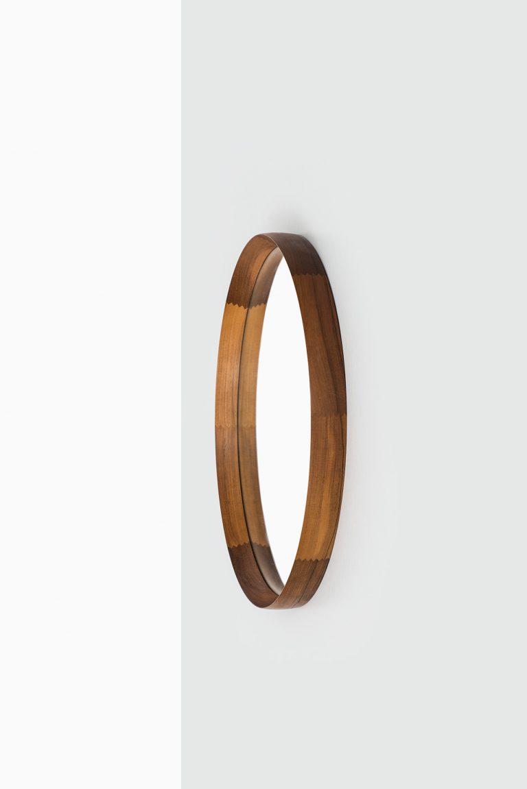 Uno & Östen Kristiansson round mirror by Luxus at Studio Schalling