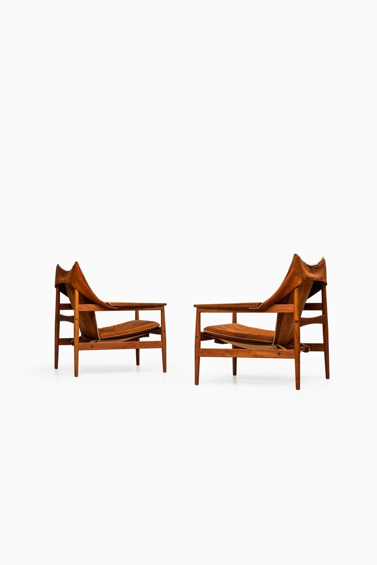 Hans Olsen easy chairs in teak and suede at Studio Schalling