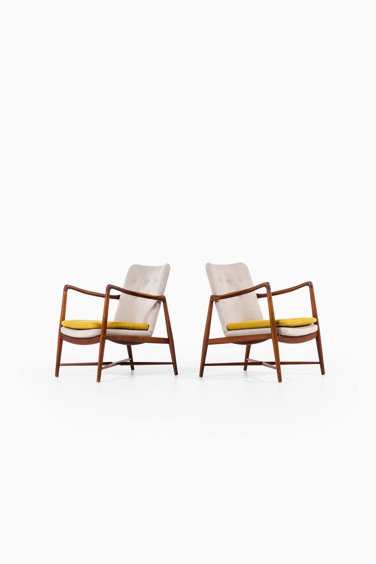 Finn Juhl BO59 / Fireplace easy chairs at Studio Schalling