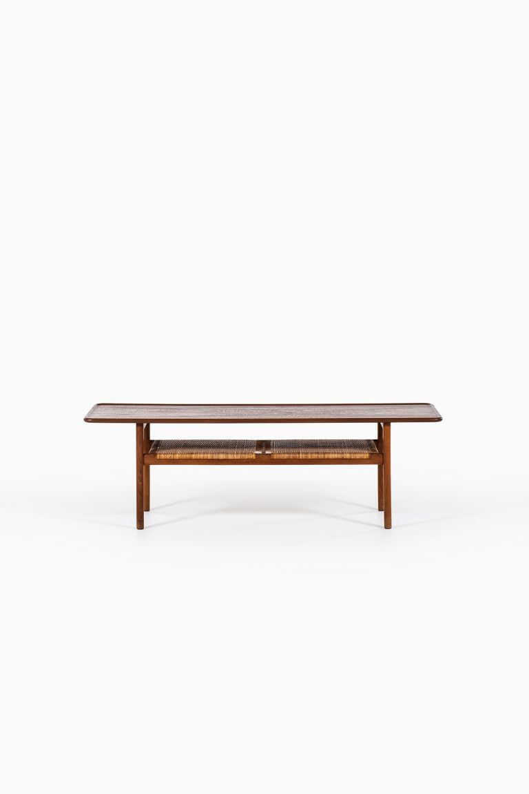 Hans Wegner AT-10 coffee table in teak at Studio Schalling