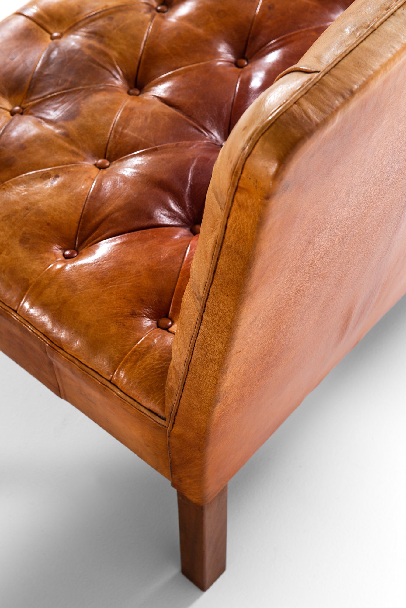 Kaare Klint Addition sofas in niger leather at Studio Schalling