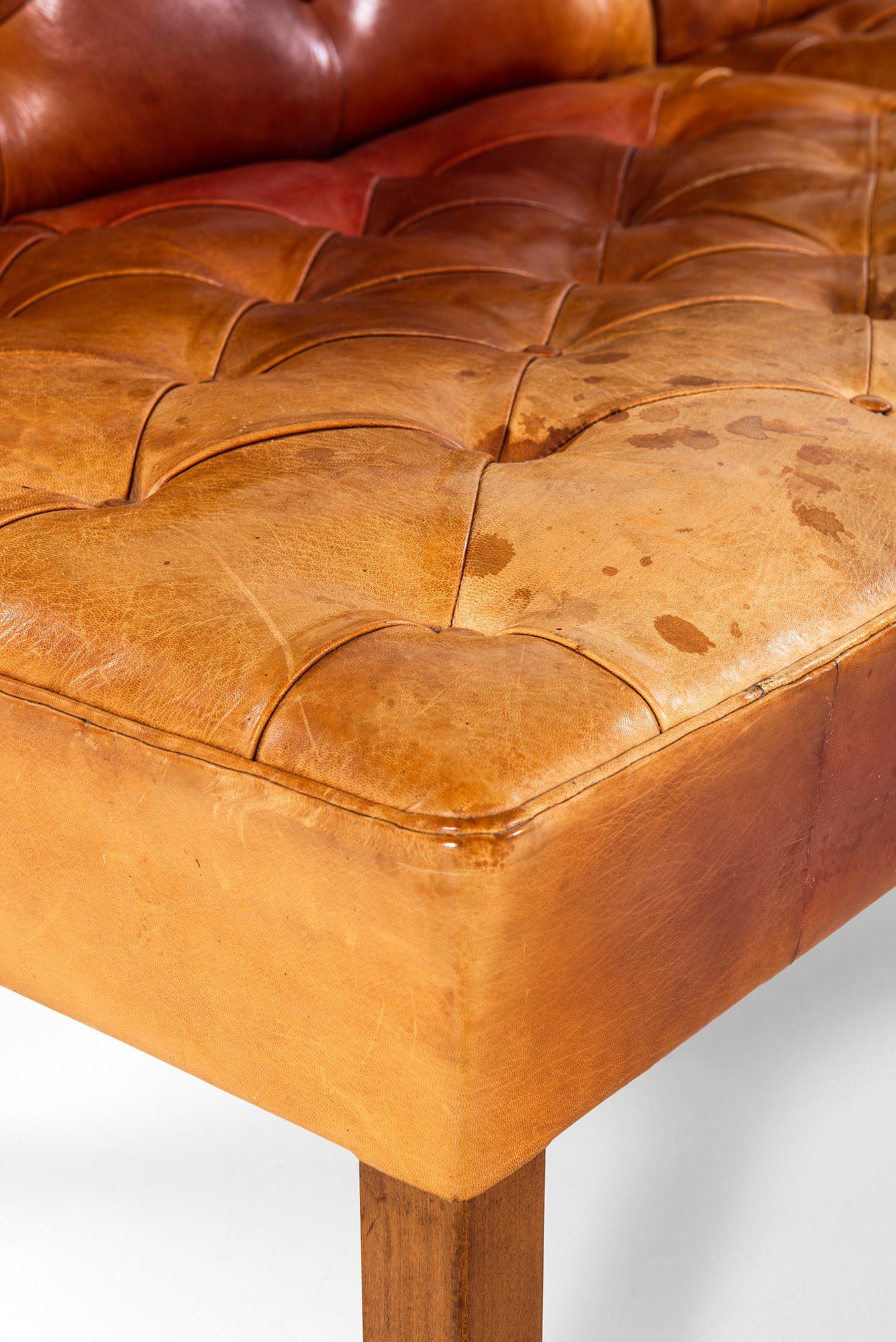 Kaare Klint Addition sofas in niger leather at Studio Schalling
