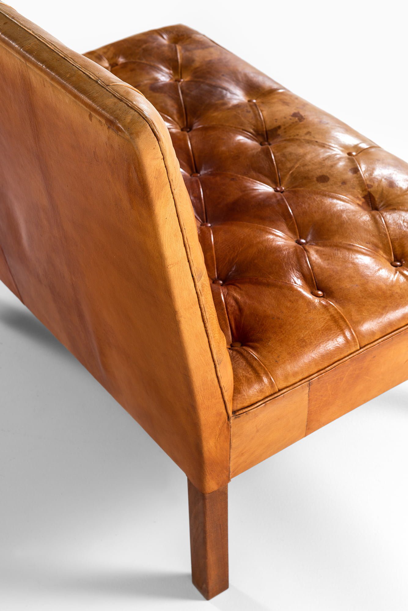 Kaare Klint Addition sofas in niger leather at Studio Schalling