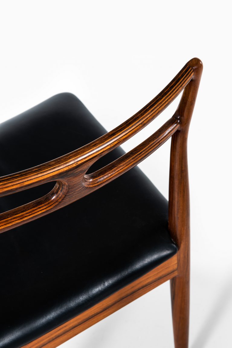 Johannes Andersen dining chairs model 94 at Studio Schalling