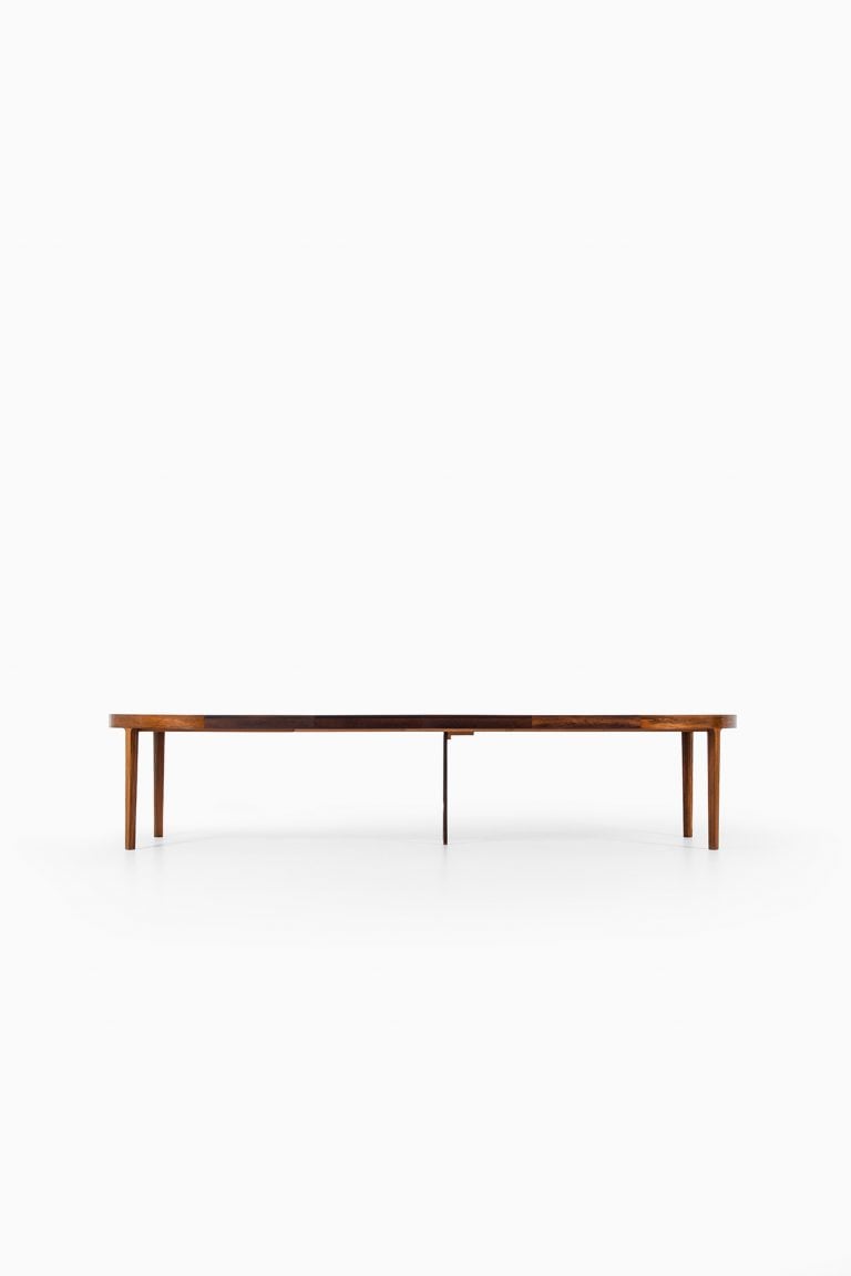 Ole Wanscher dining table in rosewood at Studio Schalling