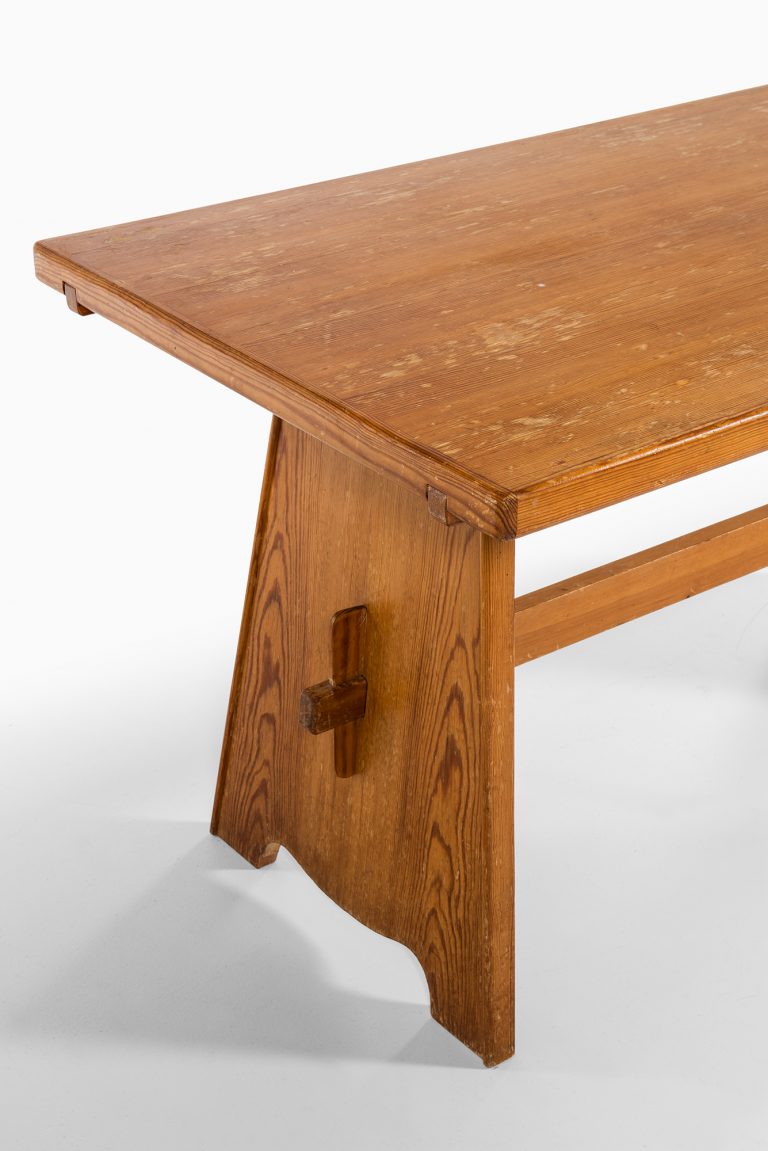 Göran Malmvall dining table in solid pine at Studio Schalling