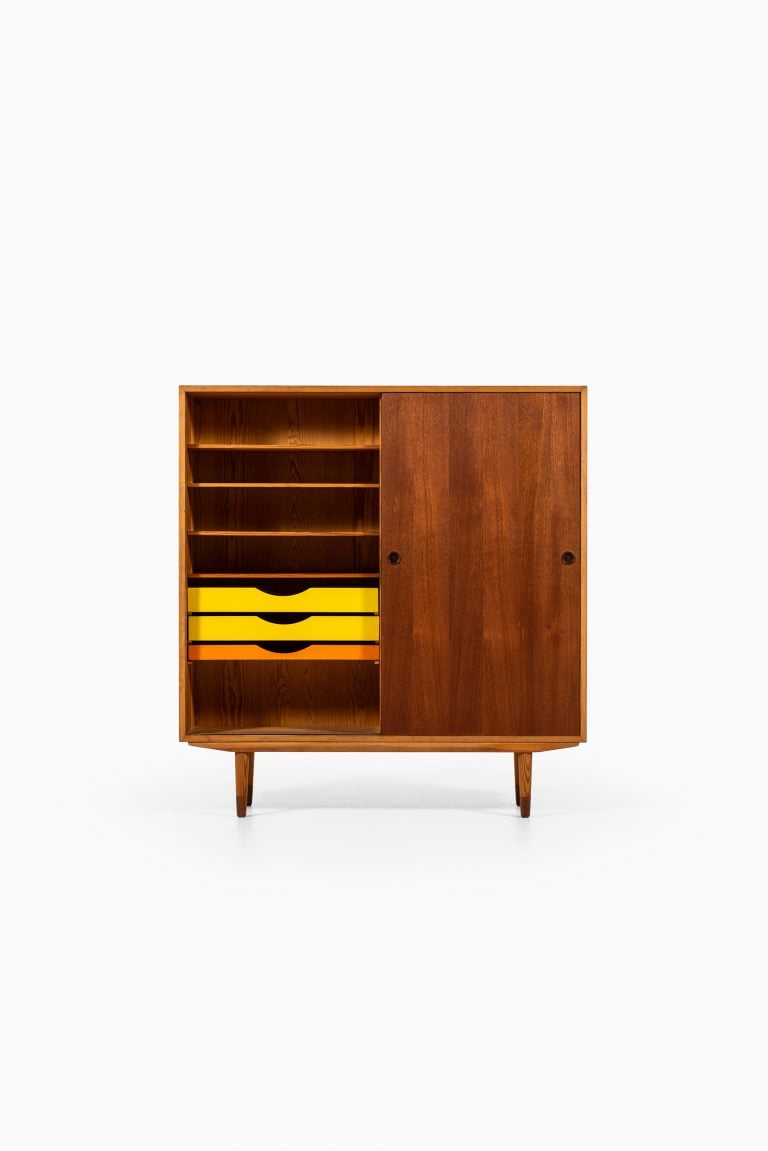 Børge Mogensen cabinet in oregon pine and teak at Studio Schalling