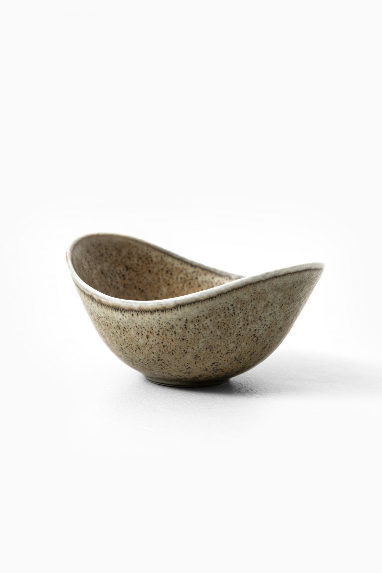 Gunnar Nylund ceramic bowl model ARO at Studio Schalling