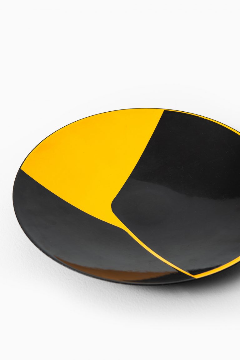 Ib Geertsen enamel bowl in black / yellow at Studio Schalling