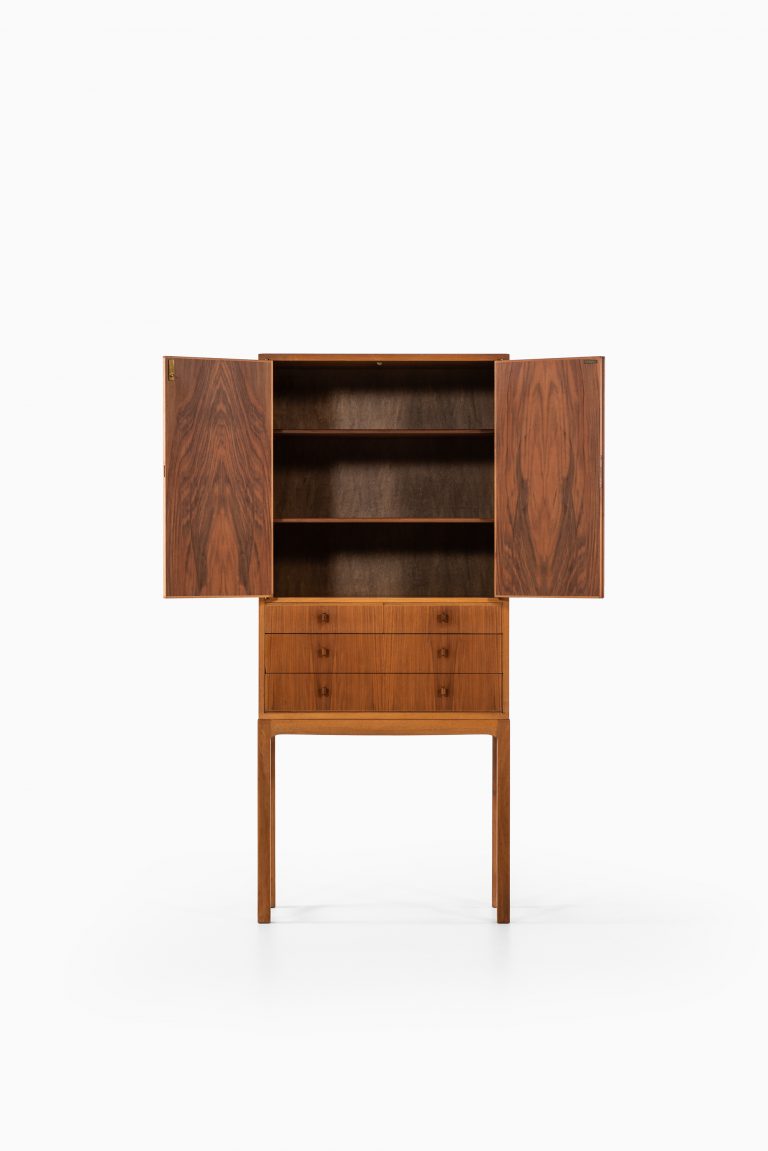 Carl Malmsten cabinet model Lillbo in walnut at Studio Schalling