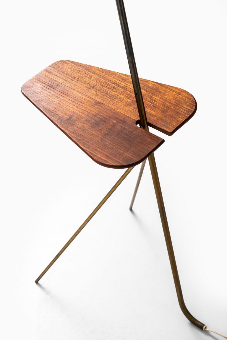 Svend Aage Holm Sørensen floor lamp in brass at Studio Schalling