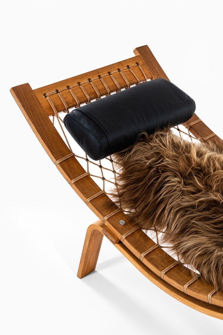 Hans Wegner GE-2 / Hammock chair in flagline at Studio Schalling