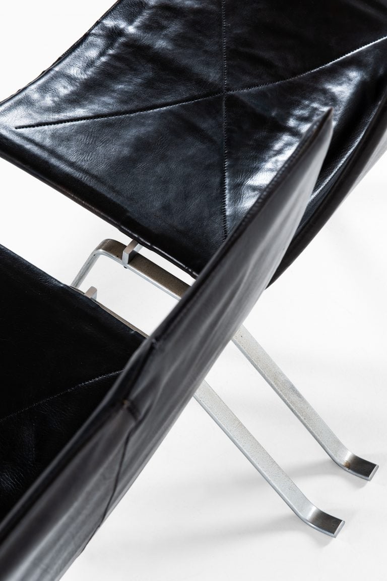 Poul Kjærholm PK-22 easy chairs by EKC at Studio Schalling