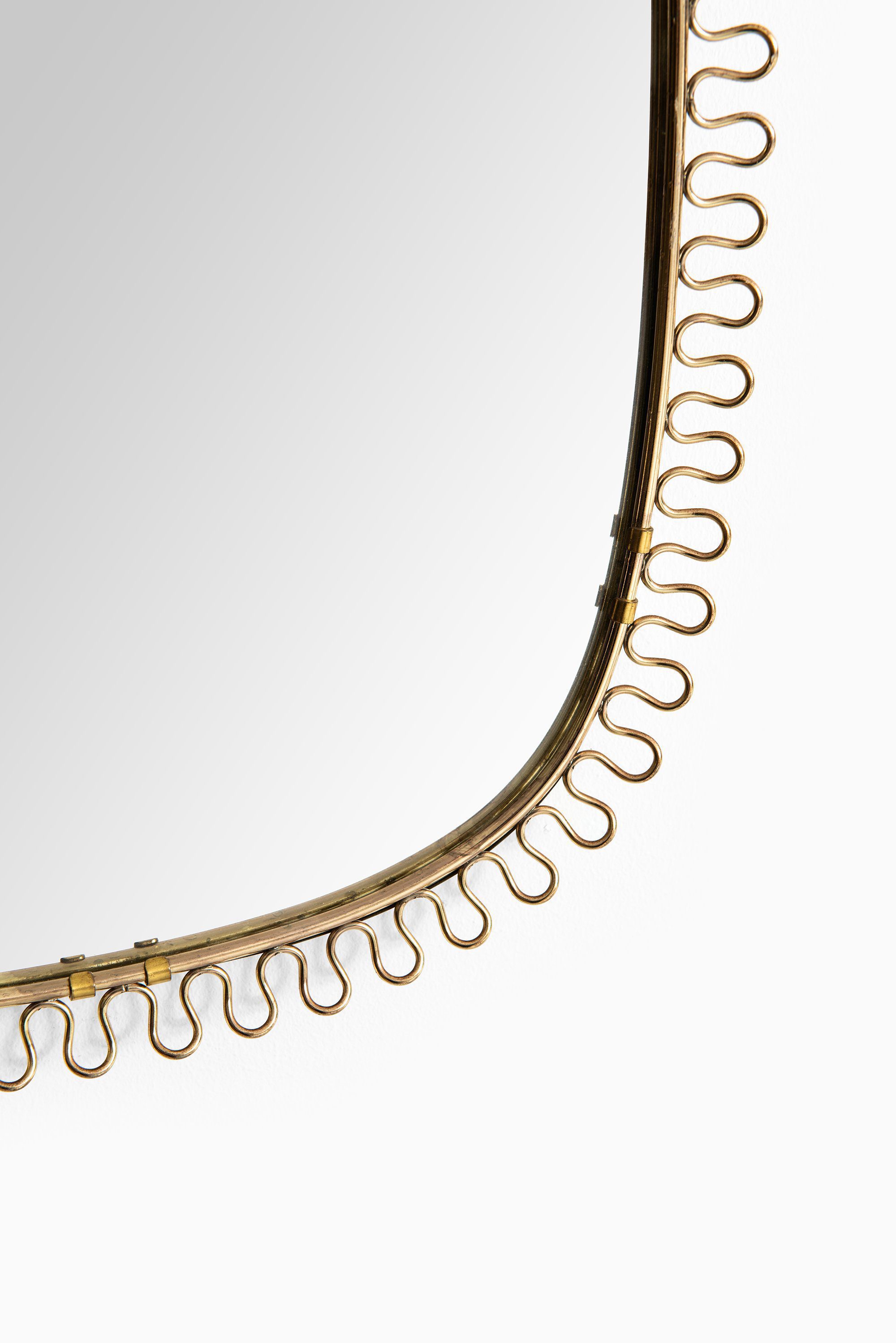 Josef Frank mirror in brass at Studio Schalling