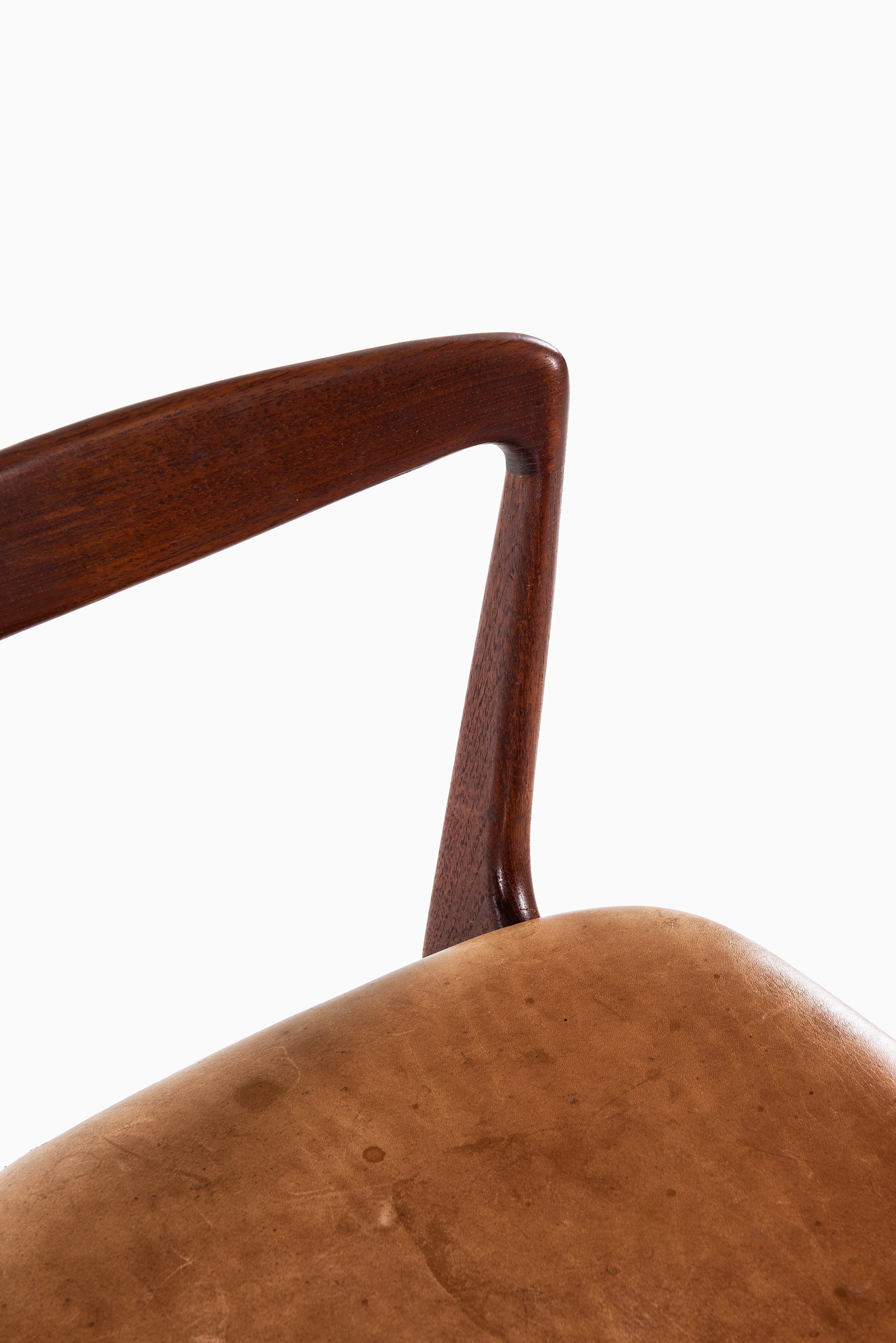 Henry Rosengren Hansen bar stools in teak at Studio Schalling