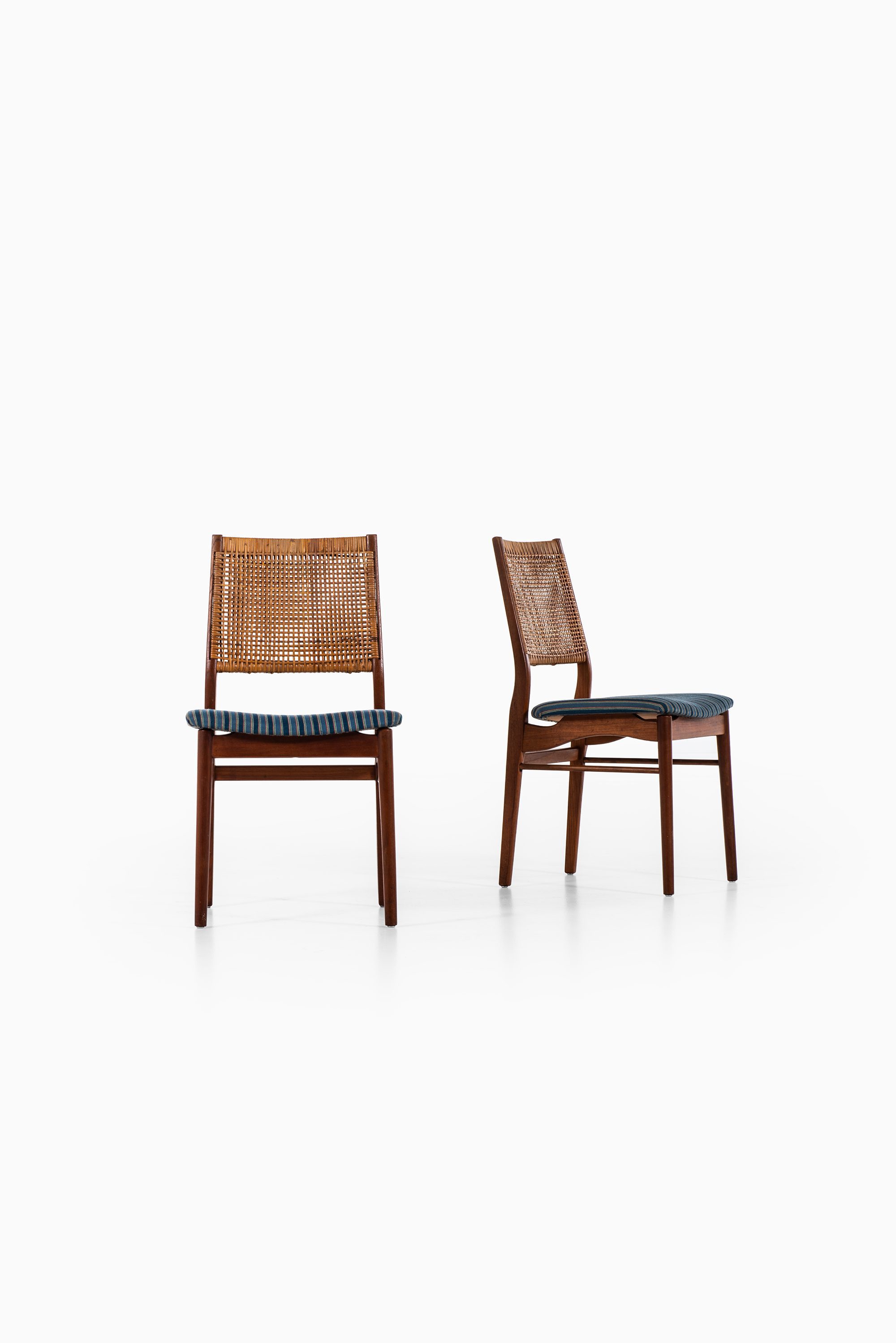 Helge Sibast dining chairs model OS 2 at Studio Schalling