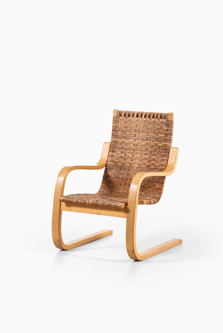 Alvar Aalto model 406 easy chair in birch at Studio Schalling