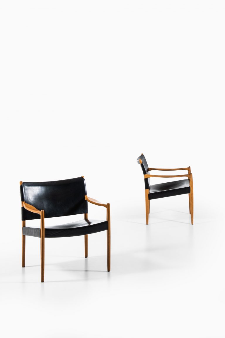 Per-Olof Scotte easy chairs model Premiär at Studio Schalling