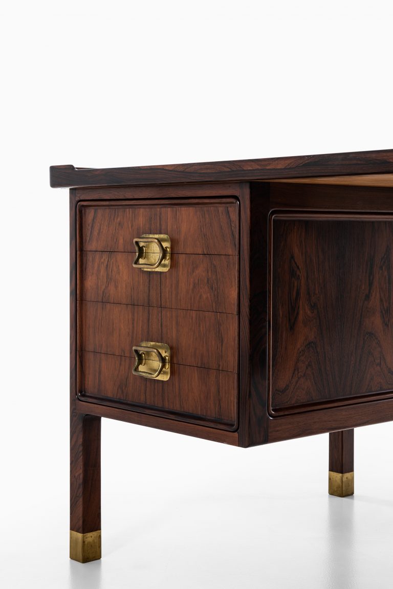 Aage Windeleff desk in rosewood and brass at Studio Schalling