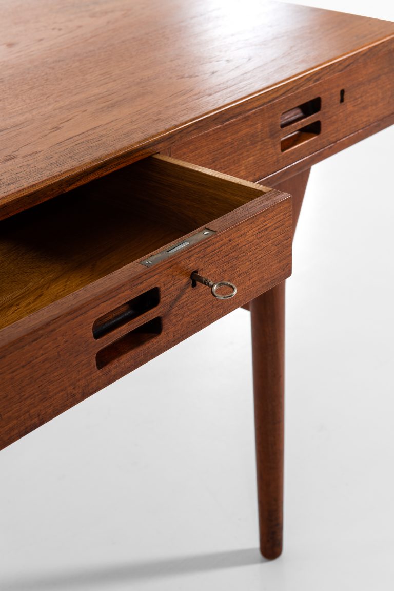 Nanna Ditzel freestanding desk in teak at Studio Schalling