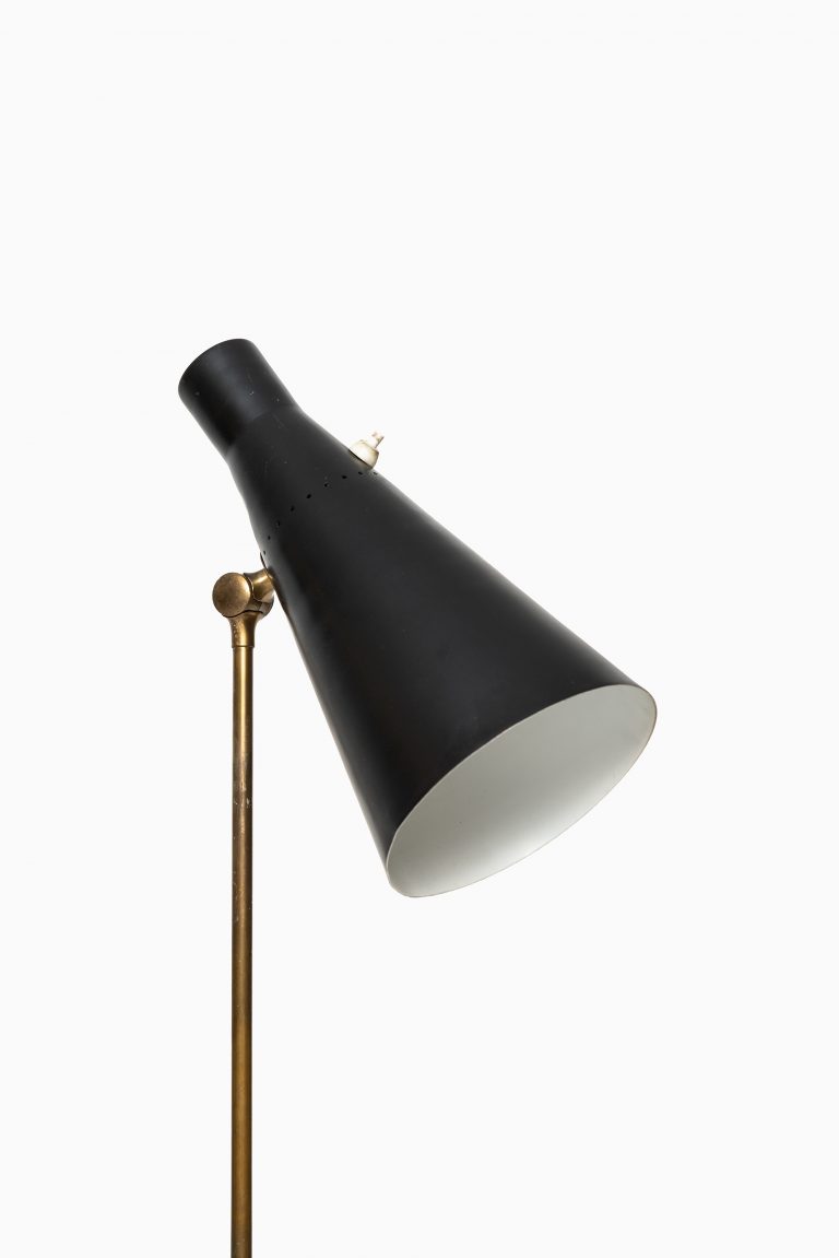 Alf Svensson floor lamp model G-36 in brass at Studio Schalling
