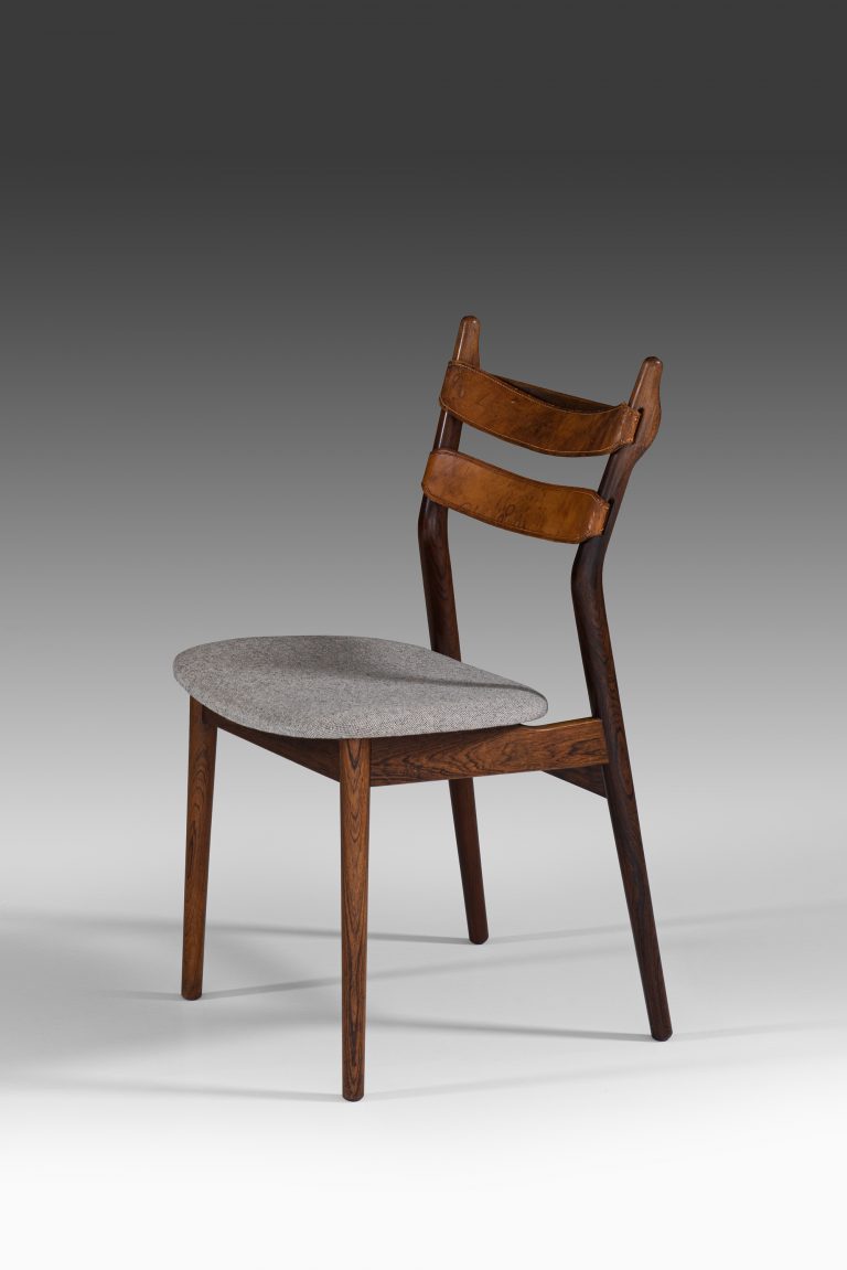 Helge Sibast dining chairs model 59 in rosewood at Studio Schalling