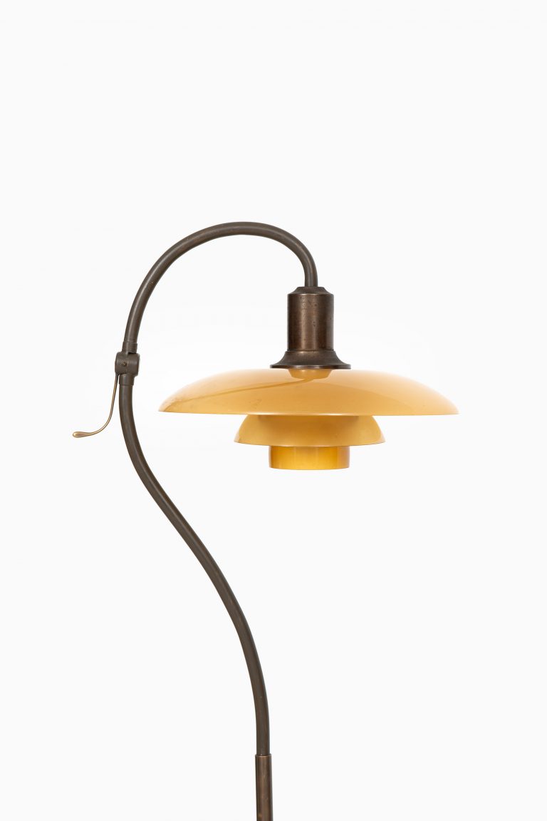 Poul Henningsen floor lamp model 'The question mark' at Studio Schalling