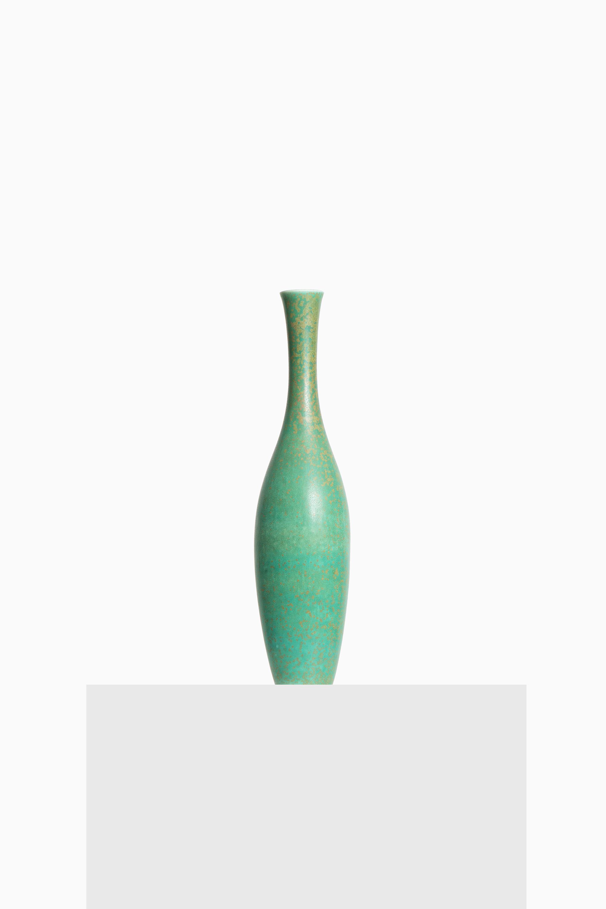 Carl-Harry Stålhane ceramic vase in green glaze at Studio Schalling