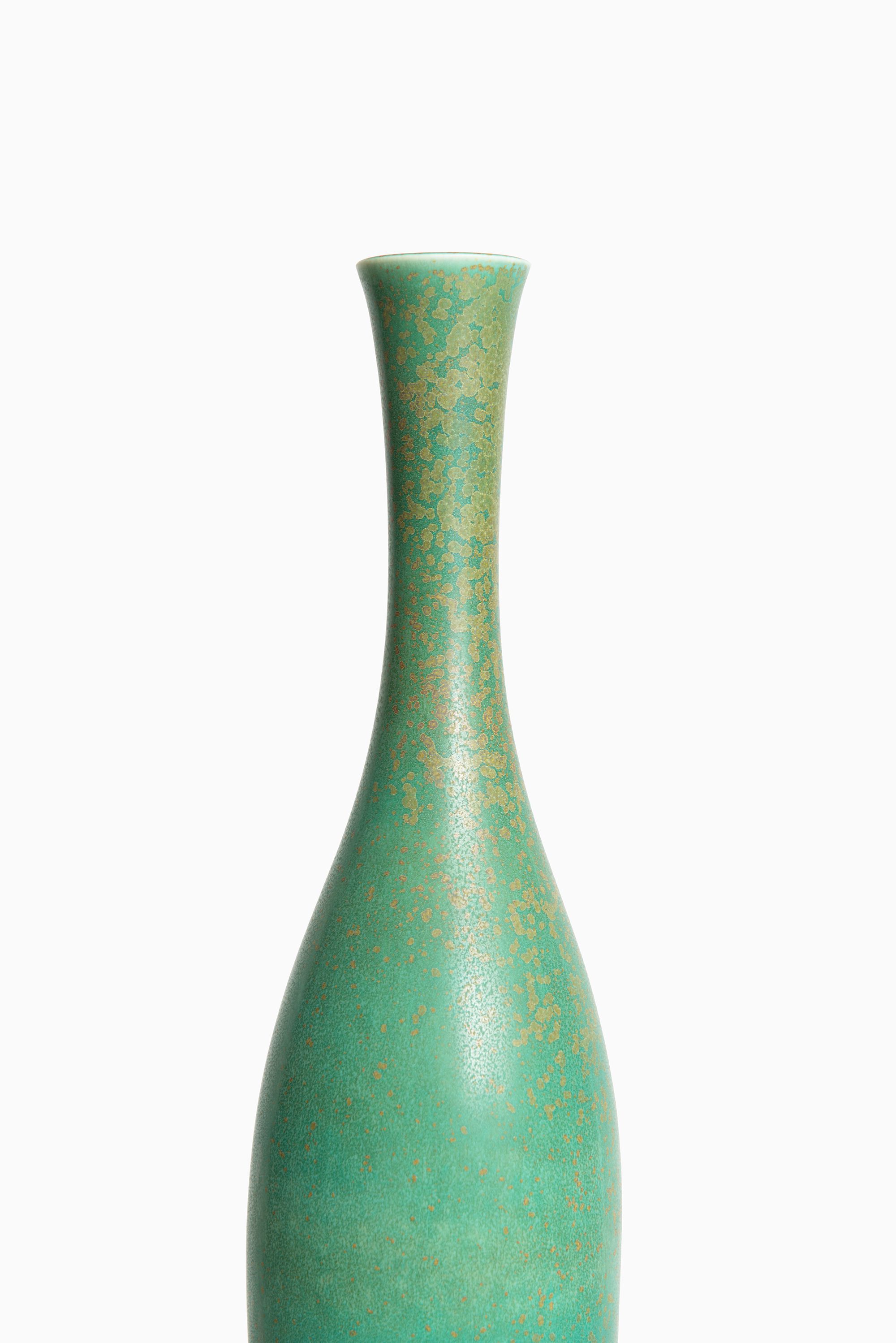 Carl-Harry Stålhane ceramic vase in green glaze at Studio Schalling
