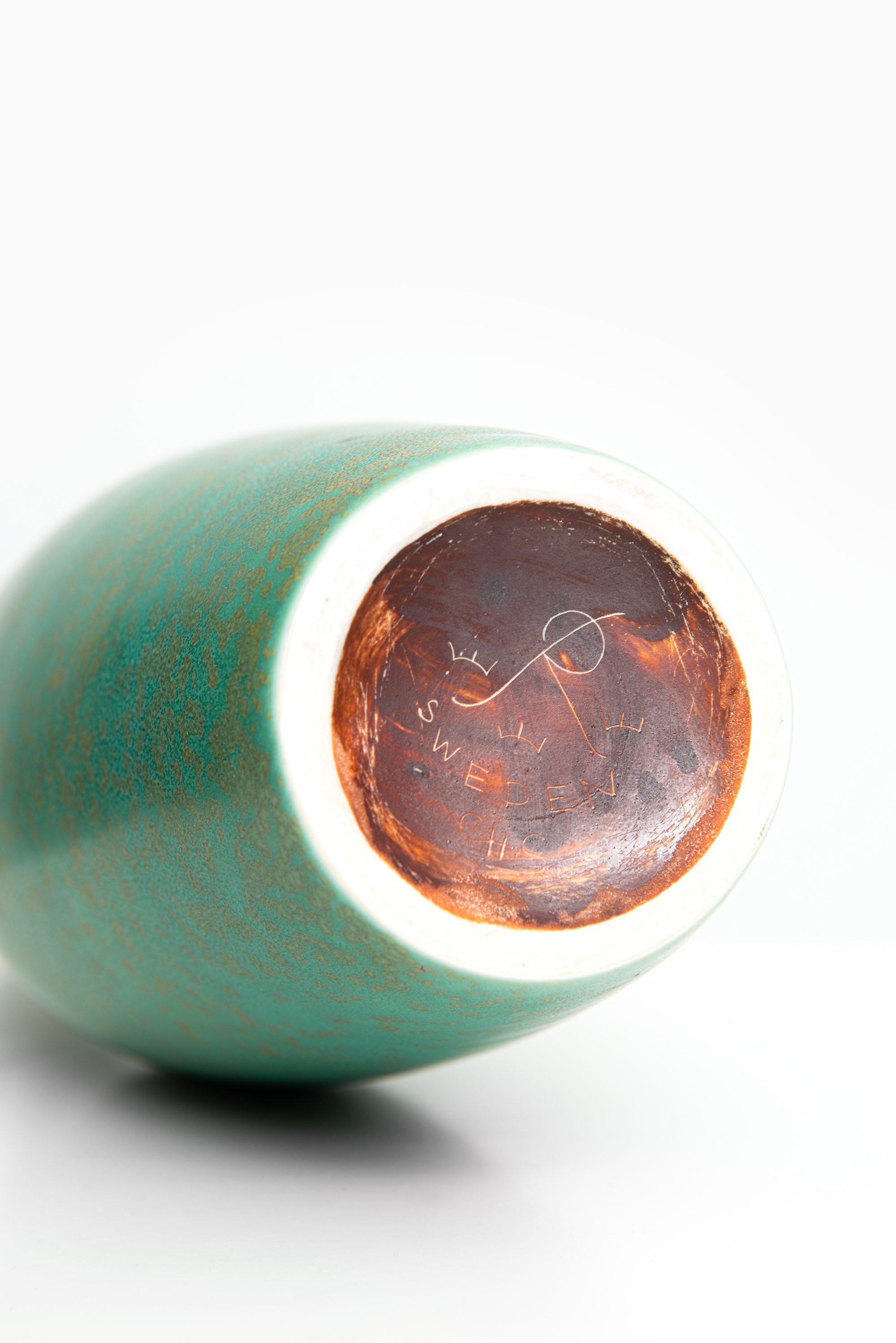 Carl-Harry Stålhane ceramic vase in green glaze at Studio Schalling