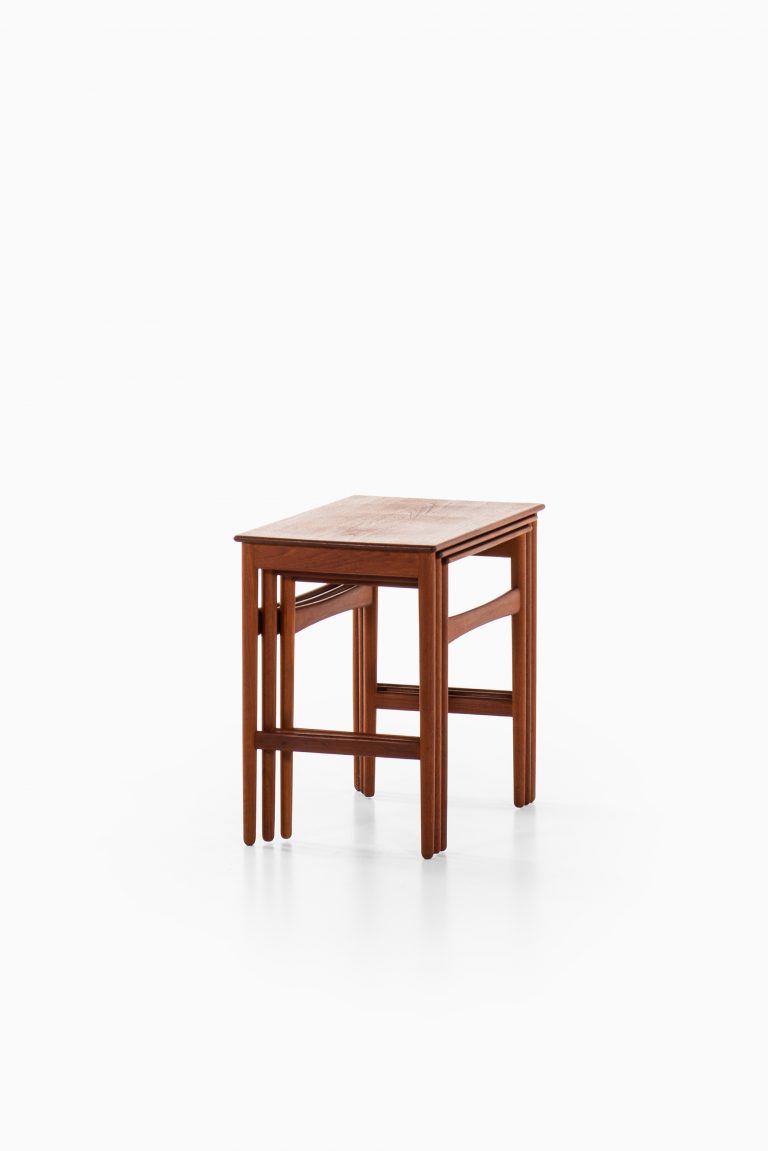 Hans Wegner nesting tables by Andreas Tuck at Studio Schalling