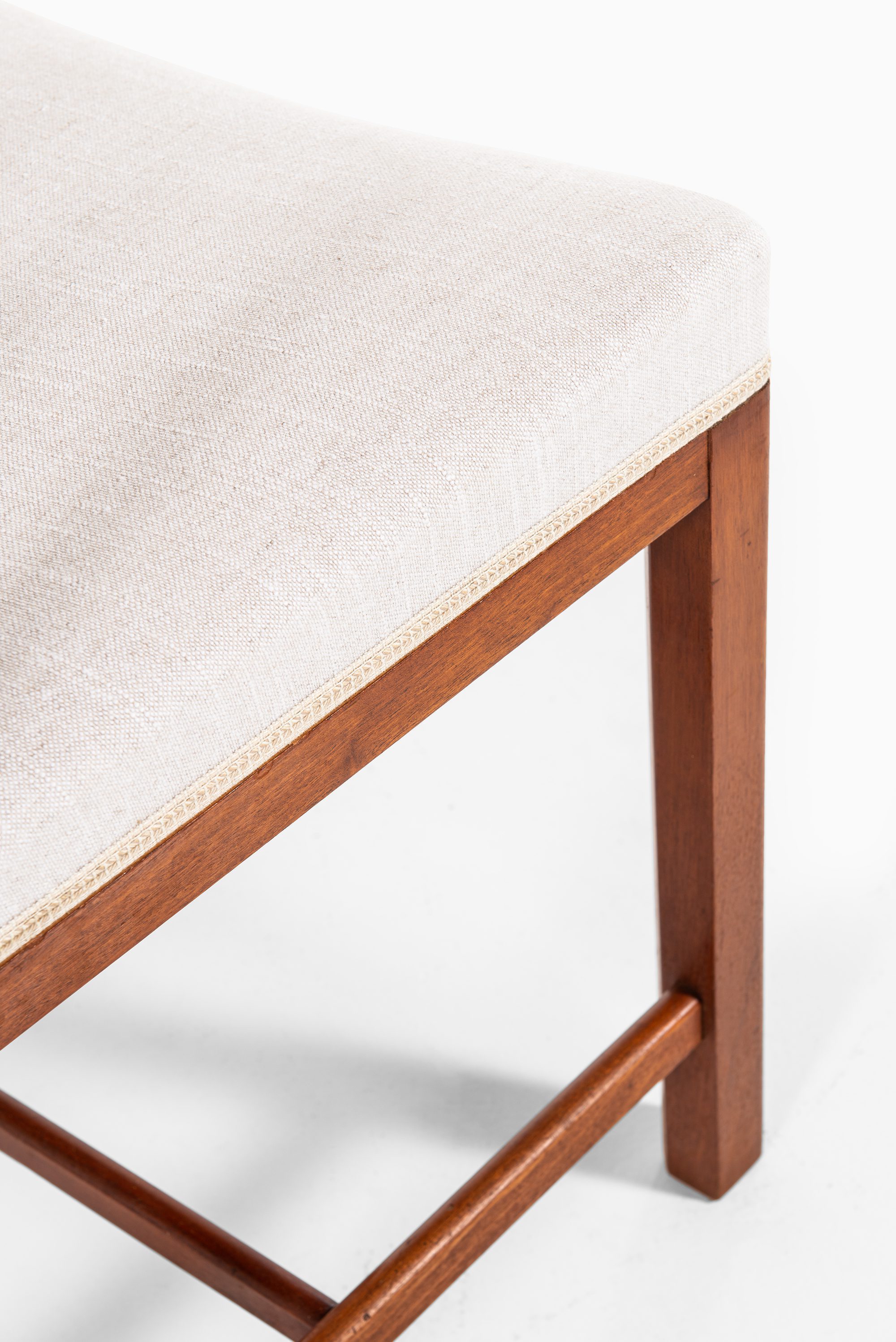 Frits Henningsen dining chairs in cuban mahogany at Studio Schalling