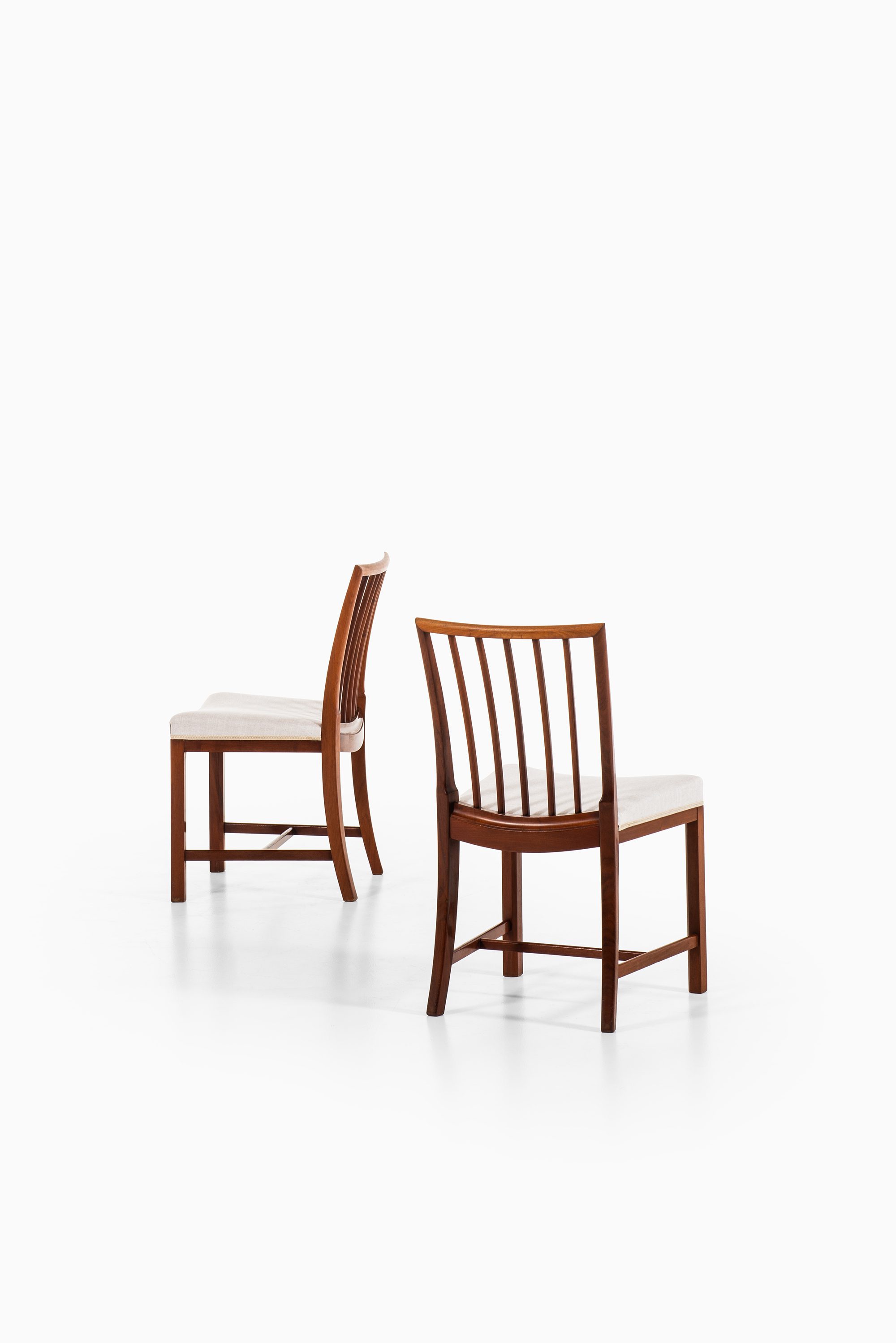 Frits Henningsen dining chairs in cuban mahogany at Studio Schalling