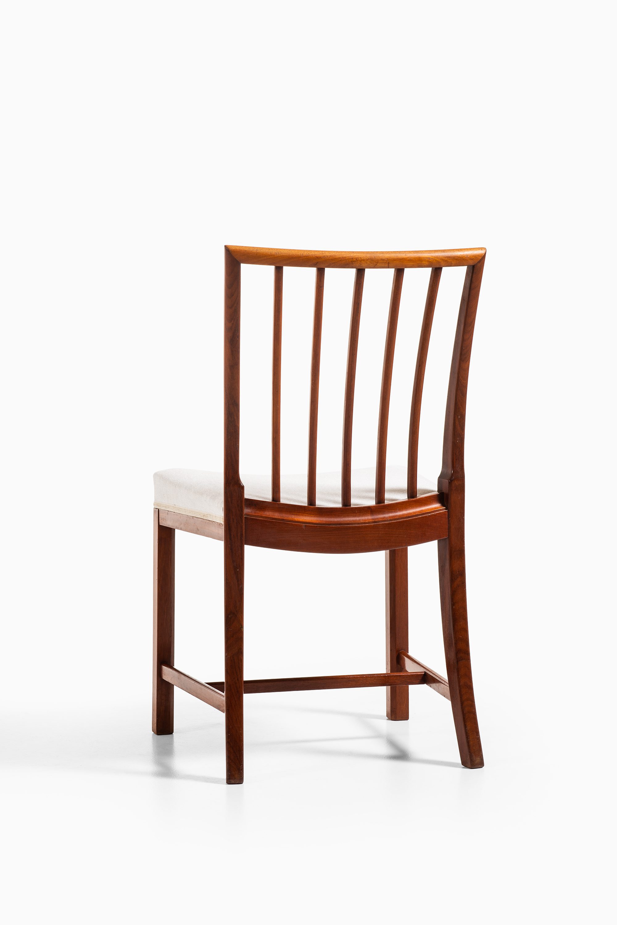 Frits Henningsen dining chairs in cuban mahogany at Studio Schalling