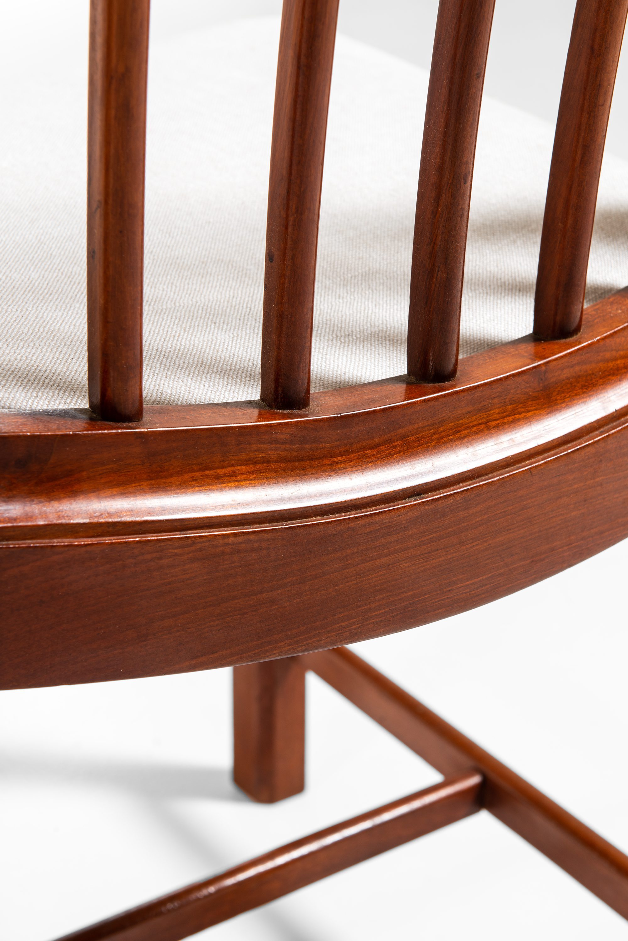 Frits Henningsen dining chairs in cuban mahogany at Studio Schalling