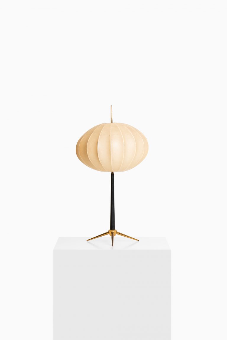 Svend Aage Holm Sørensen table lamp at Studio Schalling
