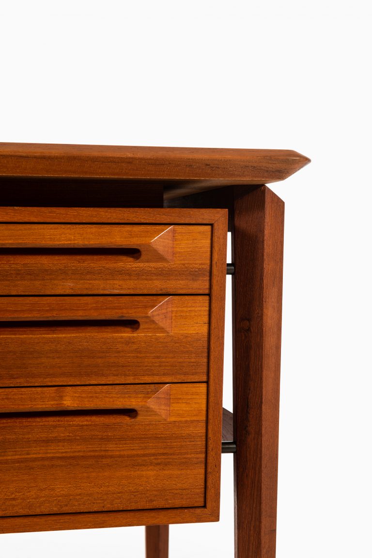 Ib Kofod-Larsen freestanding desk in teak at Studio Schalling