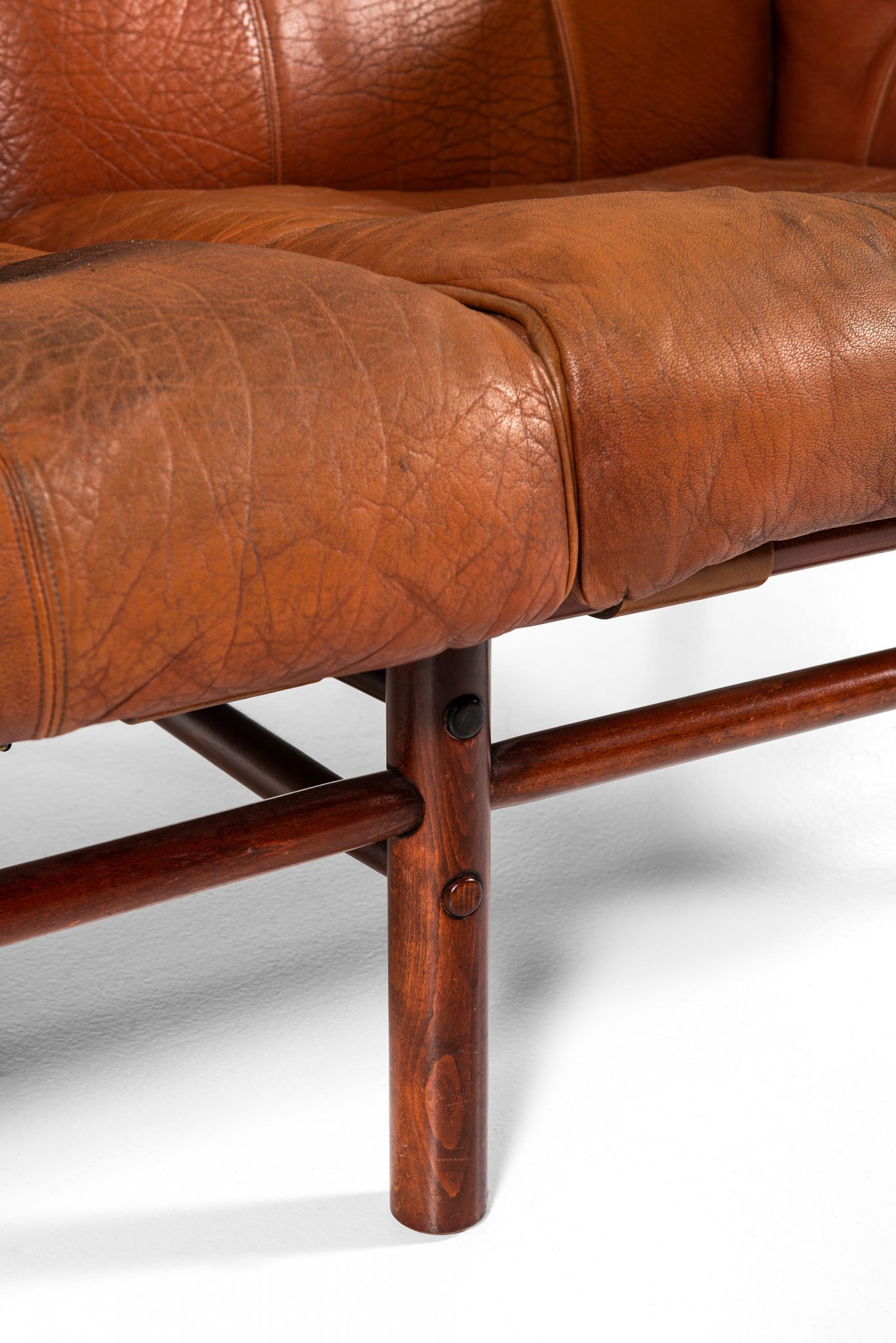 Arne Norell Ilona sofa in leather at Studio Schalling