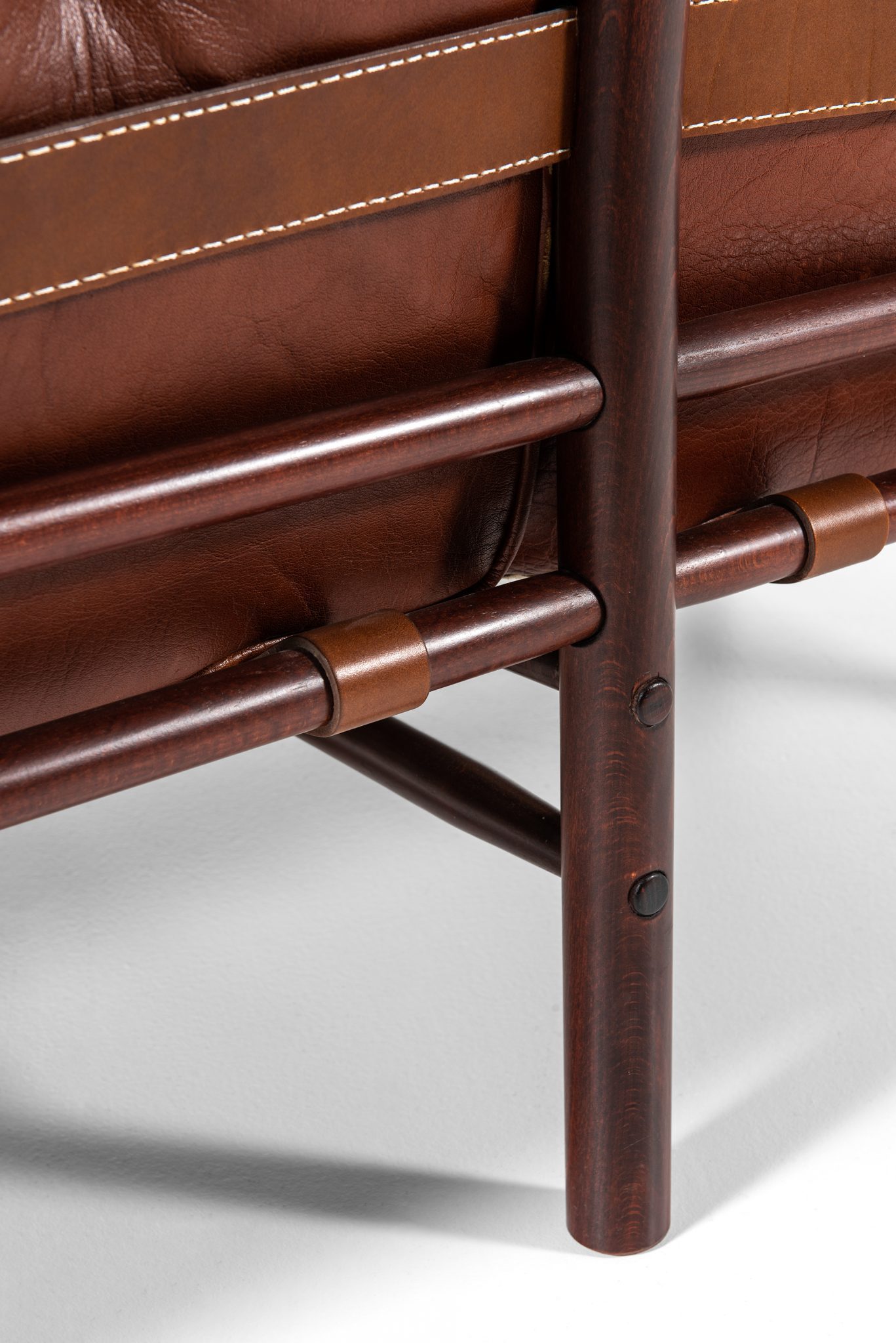 Arne Norell Ilona sofa in leather at Studio Schalling