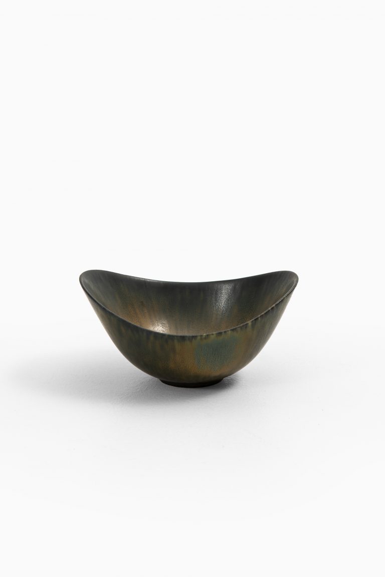 Gunnar Nylund ceramic bowl model ARO at Studio Schalling