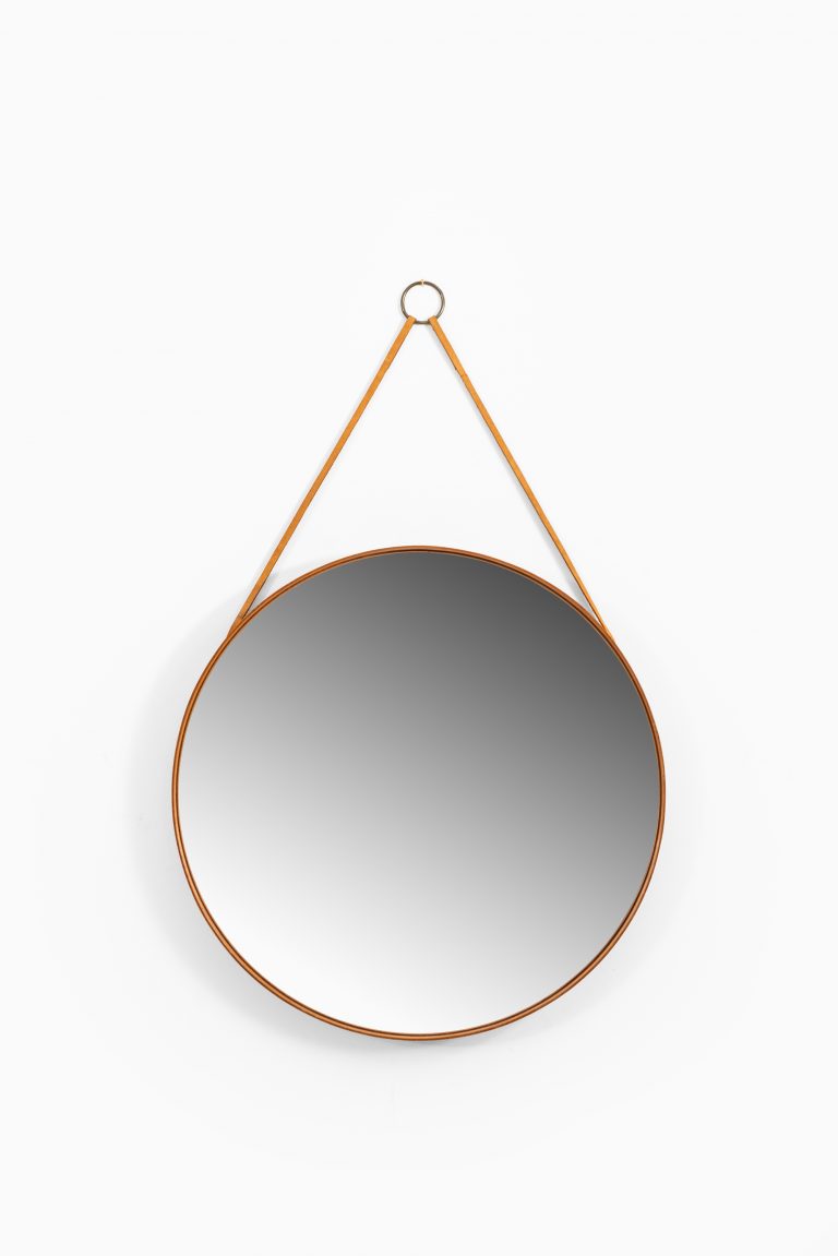 Round mirror in teak model nr 103 produced by Glasmäster at Studio Schalling