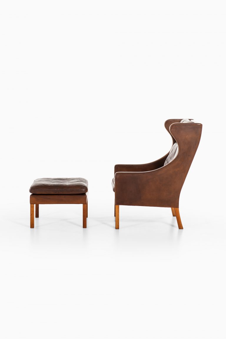 Børge Mogensen wingback easy chair model 2204 at Studio Schalling