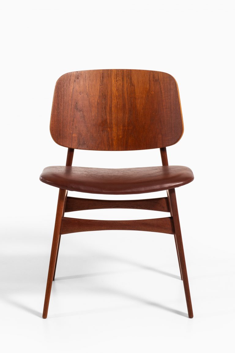 Børge Mogensen shell chairs model 122 in teak at Studio Schalling