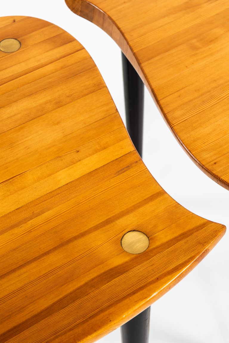 Pair of side tables in pine by unknown designer at Studio Schalling